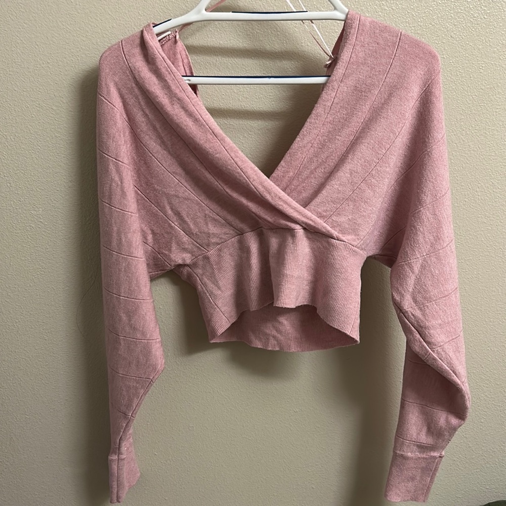 Cropped sweater ‼️